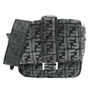 Sac à bandoulière Fendi Baguette Messenger Medium 7VA537