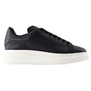 Oversize Sneakers - Alexander McQueen - Leather - Black - Alexander Mcqueen