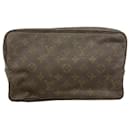 Pochete de Banheiro Monograma Louis Vuitton 28