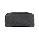 Necessaire Monogram Eclipse Louis Vuitton