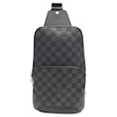 Bolsa Sling Louis Vuitton Damier Infini Avenue