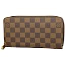 Louis Vuitton Zippy wallet
