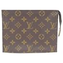 Louis Vuitton Poche Toilette 19