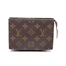 Poche Toilette 15 Monogram Louis Vuitton