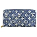 Louis Vuitton Zippy wallet