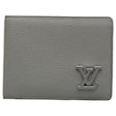 Louis Vuitton Aerogram Portefeuille Multiple Card Case Bi-fold Wallet