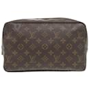 Pochete Monogram True Toilet 28 da Louis Vuitton
