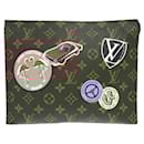 Bolsa Clutch Poche Toilette World Tour Monogram da Louis Vuitton