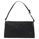 Louis Vuitton Pochette Accessoire