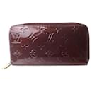 Louis Vuitton Zippy wallet