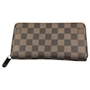 Louis Vuitton Zippy wallet