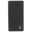 Louis Vuitton Taiga Portefeuille Brazza Wallet