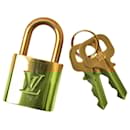 Louis Vuitton Padlock Keychain 310