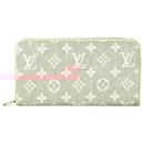 LOUIS VUITTON Purses, wallets & cases T.  Cloth - Louis Vuitton