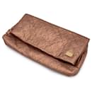 Bolsa clutch dobrável Limelight GM acolchoada em ouro rosa - Louis Vuitton