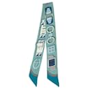 Hermès Blue Carre en Boucles Silk Twilly Scarf