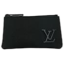Louis Vuitton LV Aerogram Pochette Cle Noir Coin Case