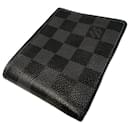 Slender - Louis Vuitton