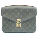 Louis Vuitton Pochette Metis MM Handbag