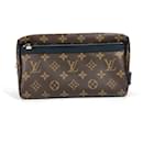 Pochete de Banho True Monogram Macassar Louis Vuitton