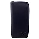 Louis Vuitton Zippy wallet