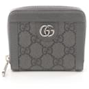 Gucci Ophidia GG Supreme Round Wallet