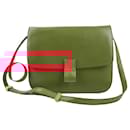 CELINE Classic Box Medium Leather Shoulder Bag in Red - Céline