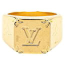 Louis Vuitton Signet Ring M80190 Gold