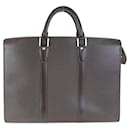 Louis Vuitton Taiga Leather Briefcase M30052