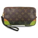 Clutch Dragonne Marly Monogram Louis Vuitton M51825