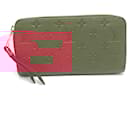 Louis Vuitton Zippy wallet
