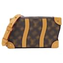 Baú macio Louis Vuitton
