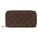 Louis Vuitton Monogram Zippy Wallet