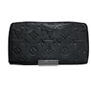 Louis Vuitton Zippy wallet