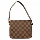 Pochette de maquillage Louis Vuitton Damier Truth