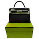 Black 2024 Kelly 25 bag in Epsom leather - Hermès
