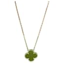 Van Cleef & Arpels Alhambra Carnelian Pendant Necklace in 18k Yellow Gold