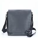 Louis Vuitton Taiga Milo M32632 Bol Leather Shoulder Bag