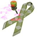 Écharpe en soie Hermès multicolore