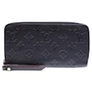Louis Vuitton Zippy wallet