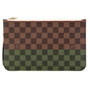 Pochete anexada Neverfull MM Monograma Louis Vuitton