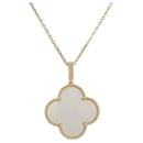 Collier Long Magic Alhambra de Van Cleef & Arpels