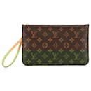 Pochete Neverfull Monograma Marrom Louis Vuitton