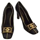 Louis Vuitton Black Leather Gold Flower Buckled Square Toe Pumps size 39,5