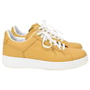  Bottega Veneta Low-Top Sneakers in Yellow Leather