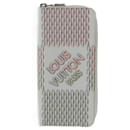Louis Vuitton Zippy Wallet Vertical Damier Giant Spray