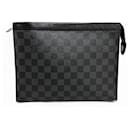 Pochette Voyage MM Damier Graphite de Louis Vuitton