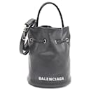 Balenciaga Calfskin Everyday Drawstring 2way Bucket Bag 638342