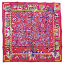 Écharpe en soie Hermès en rose et rouge