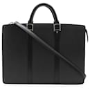 Louis Vuitton Porte-Documents Voyage Taiga 2way bag